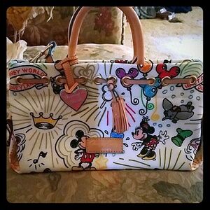 Dooney and bourke sketch tassel bag